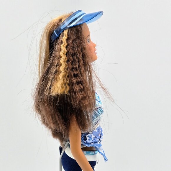 Teresa Cali Girl Fashion Barbie Doll 2003 C6463 Mattel Read - Picture 11 of 16